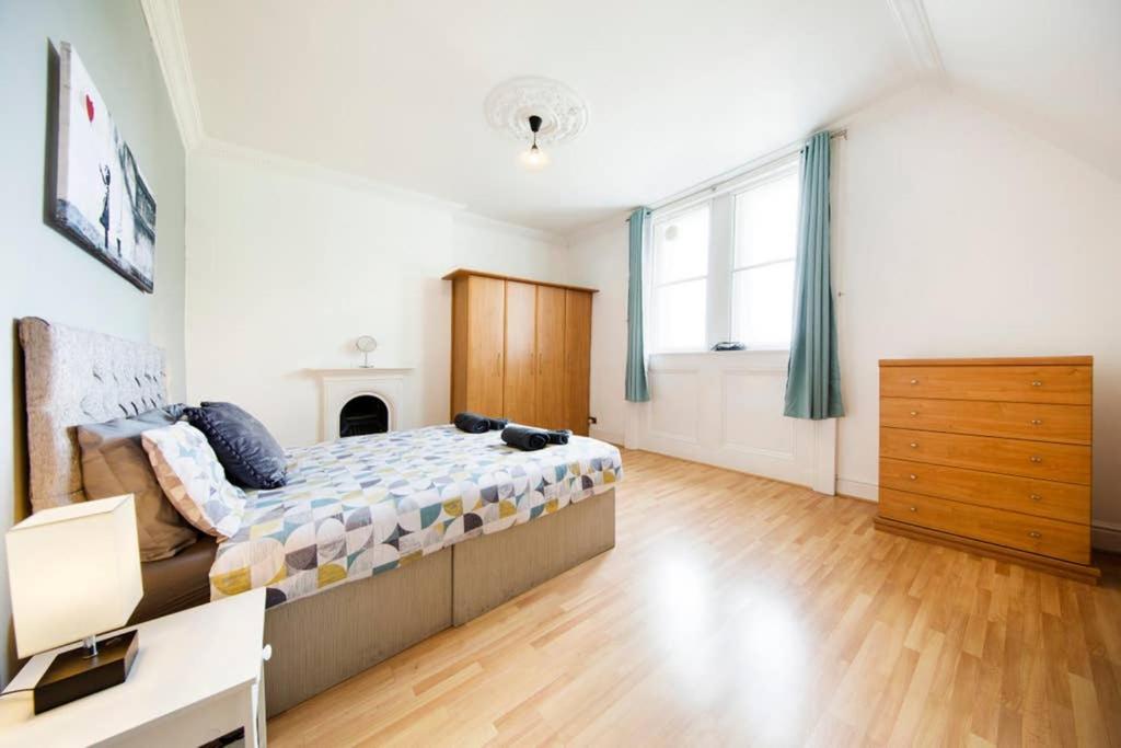 Clifton Spacious 3 Bed Apt & Parking - Simplycheckin บริสตอล ภายนอก รูปภาพ