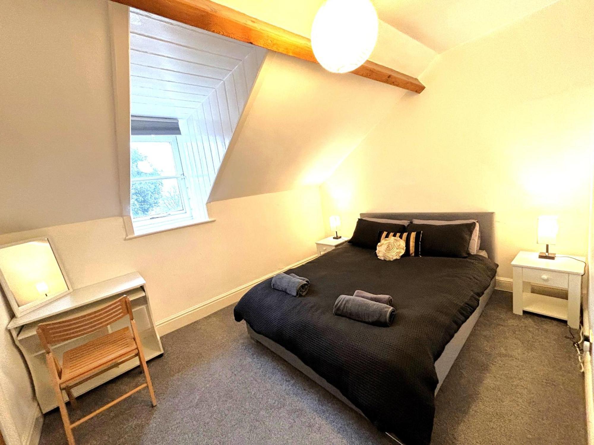 Clifton Spacious 3 Bed Apt & Parking - Simplycheckin บริสตอล ภายนอก รูปภาพ